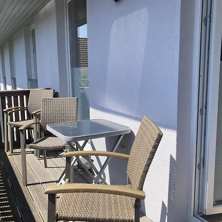 - Strandlaeufer Апартаменты